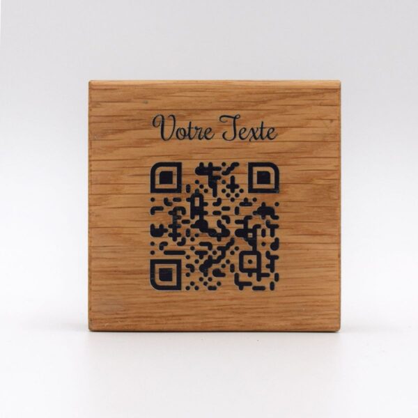 Totem carré en bois - Qr code pour carte restaurant