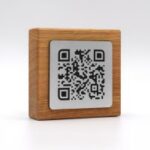 Aspect inox - Totem - QR Code - Carré - Bois